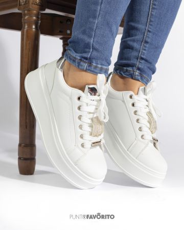 Tennis Blancas con detalles en Gris