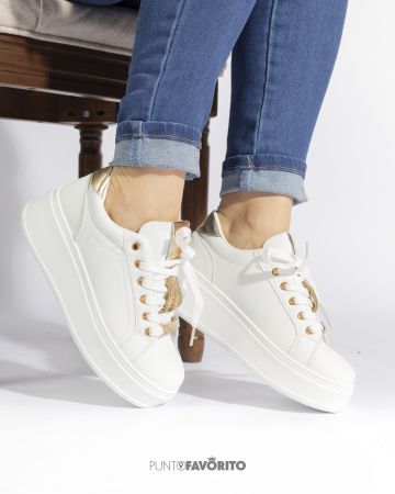 Tennis Blancas con detalles en Dorado