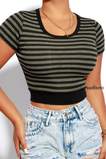 Blusa de dama con rayas cuello redondo